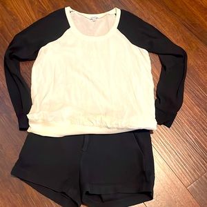 Splendid size large black and cream top